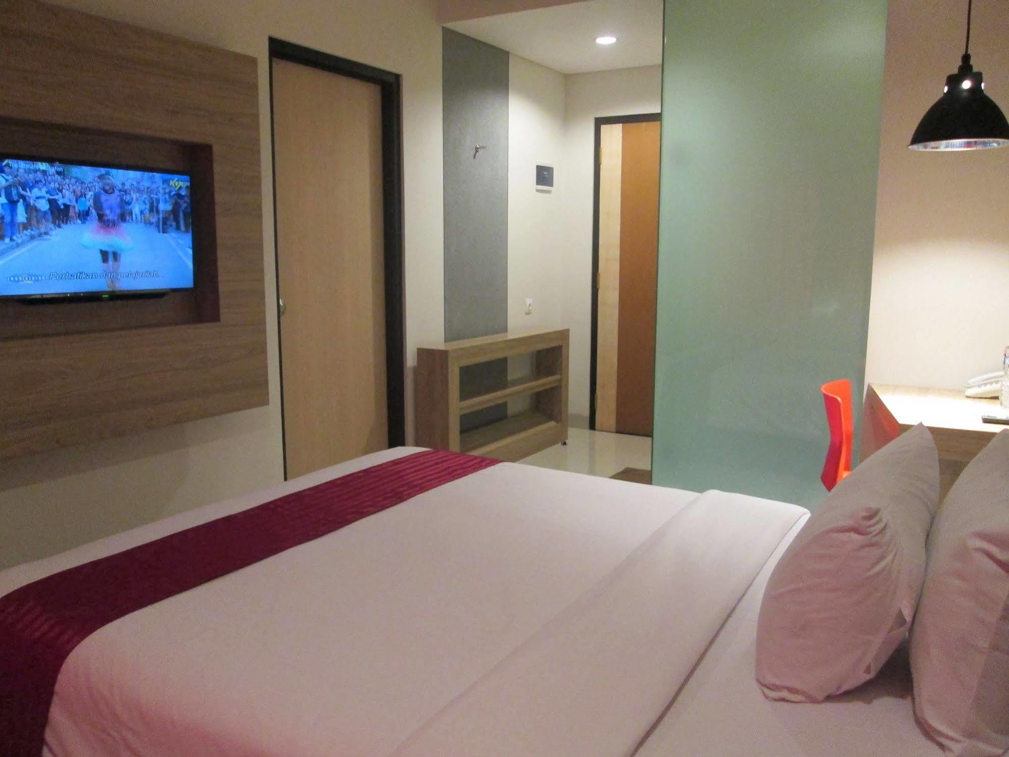 Cherry Homes Express Hotel Bandung Dış mekan fotoğraf